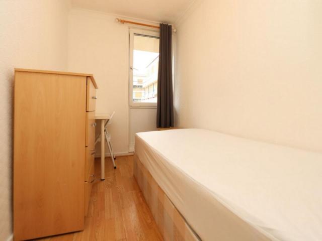 Room for rent in Old Ford, Bow