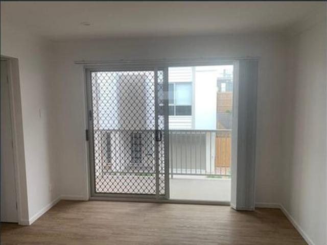 Townhouse for rent in Toombul, Queensland