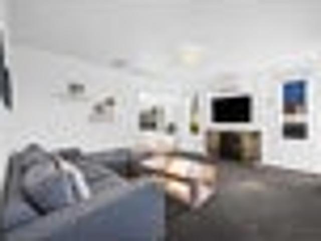 House for sale in Chaslands, Canterbury