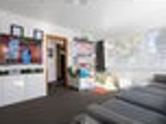 House for sale in Brookfield