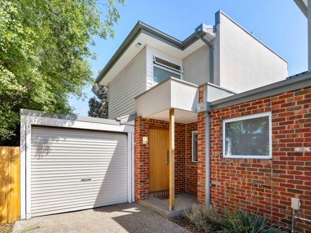Townhouse for sale in Camerons Creek, Victoria