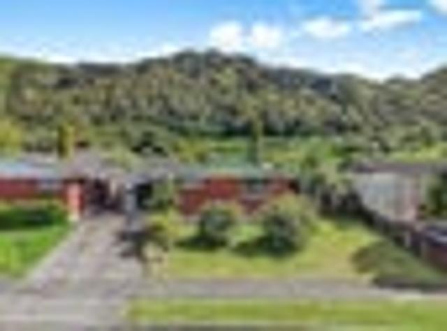House for sale in Tōtara Park, Upper Hutt