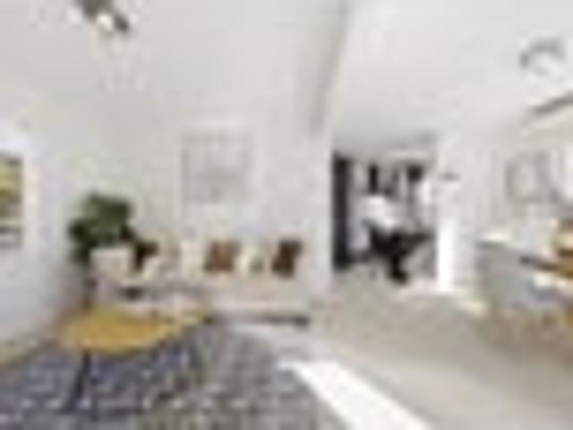 House for sale in Avondale