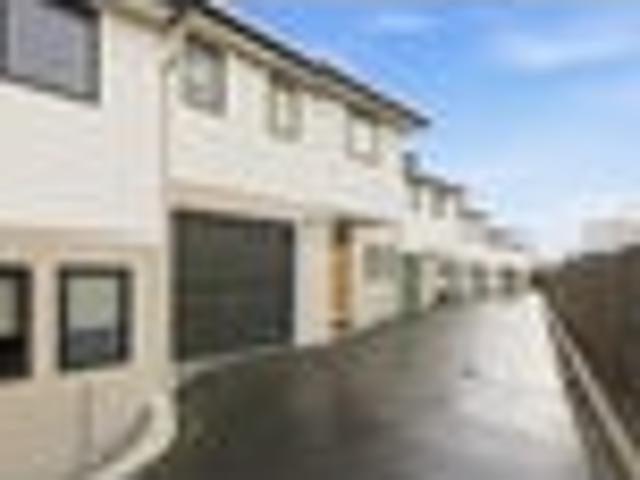 Townhouse for sale in Heathcote, Canterbury