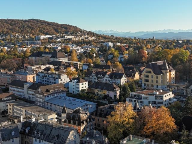 Loft mieten in Einigen, Zürich