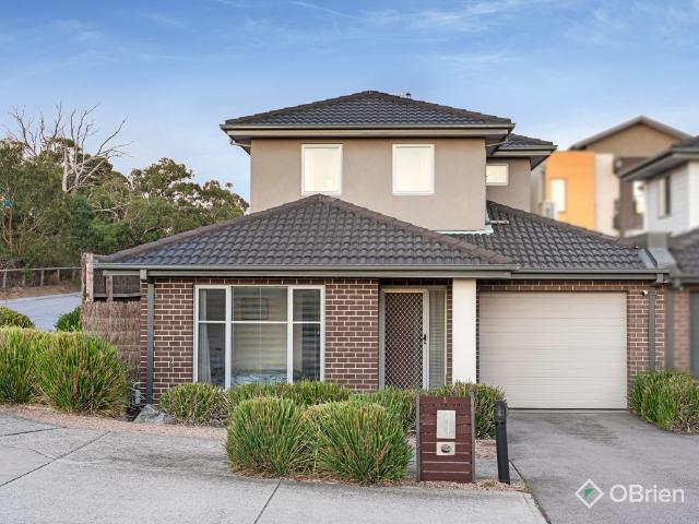 Townhouse for sale in Carrum Downs
