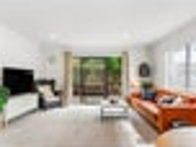 Townhouse for sale in Mount Wellington