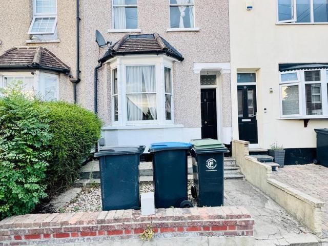 House for rent in Chigwell, Epping
