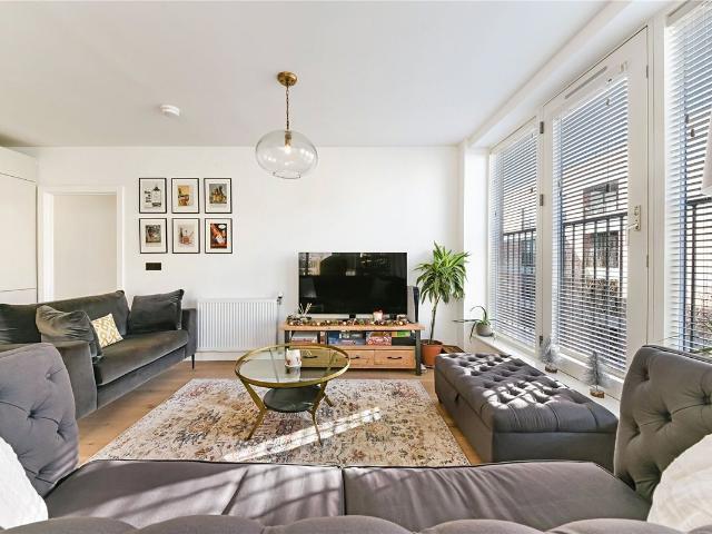 Apartment for rent in Old Ford, Bow