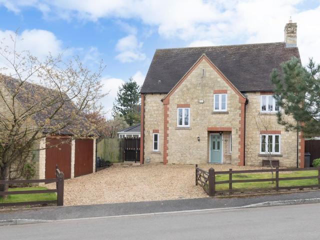 House for rent in Fossebridge, Gloucestershire