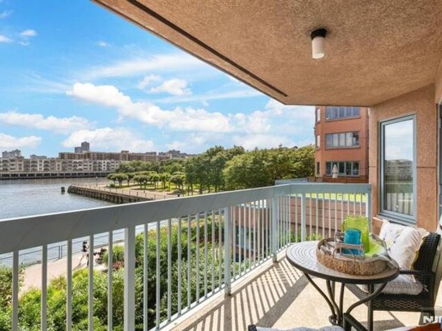 Condo for sale in Edgewater
