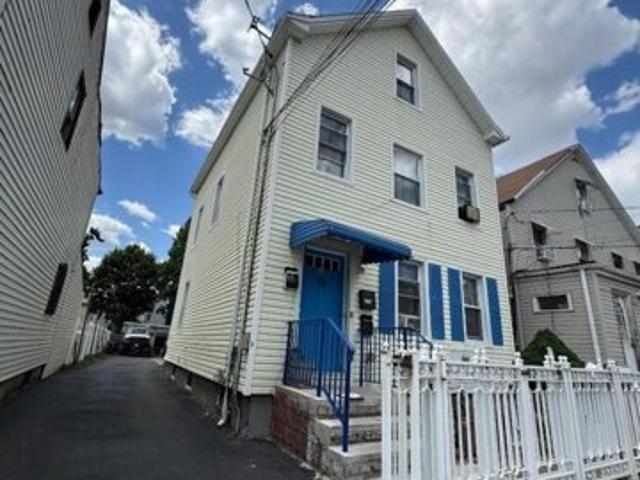 House for sale in Elizabeth, New Jersey