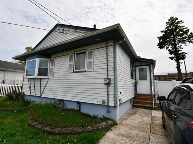 House for sale in Linden, New Jersey