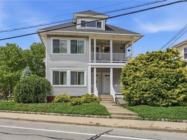 House for sale in Providence, Providence County