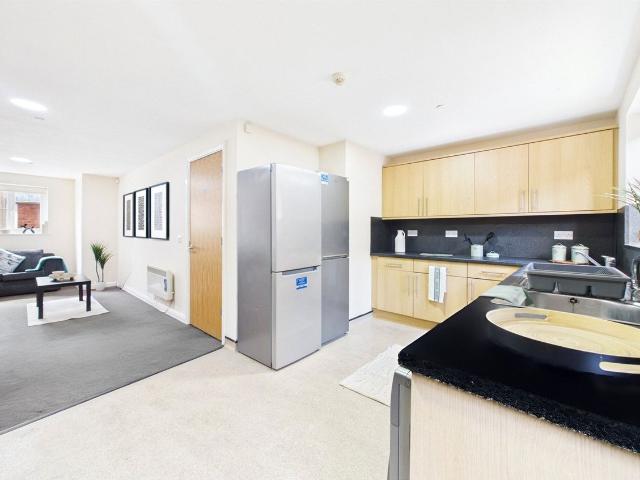 House for rent in Calderstones