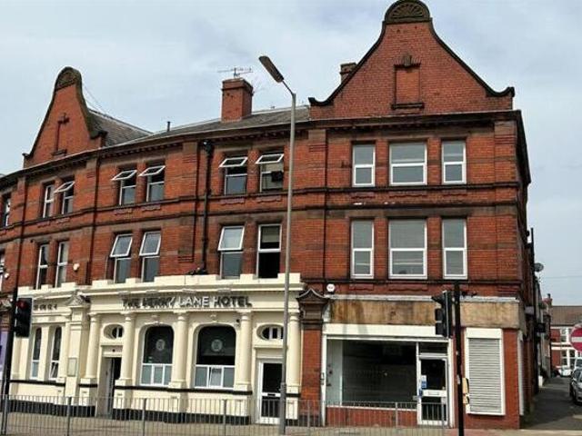 House for rent in Calderstones