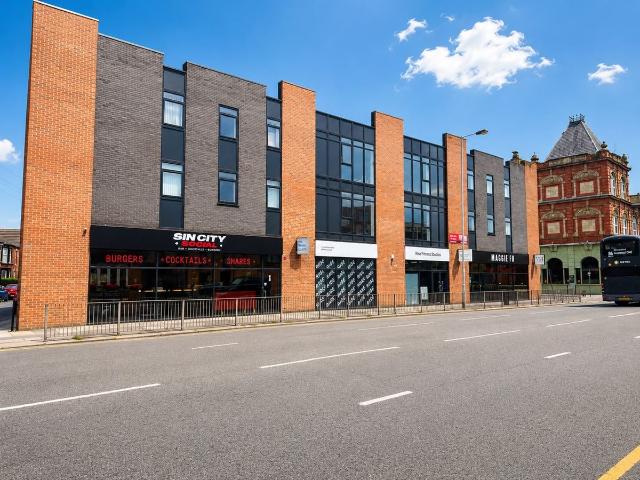 Apartment for rent in Allerton, Calderstones