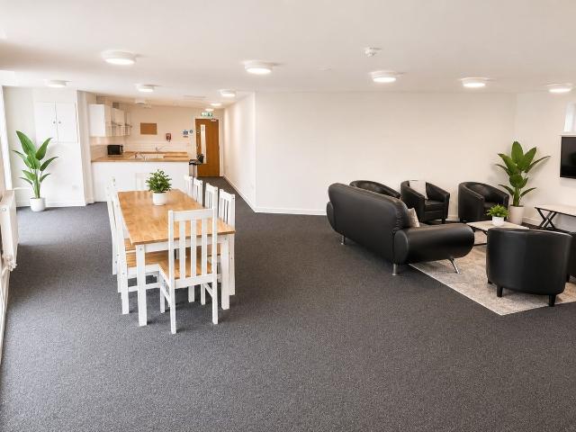 Apartment for rent in Allerton, Calderstones