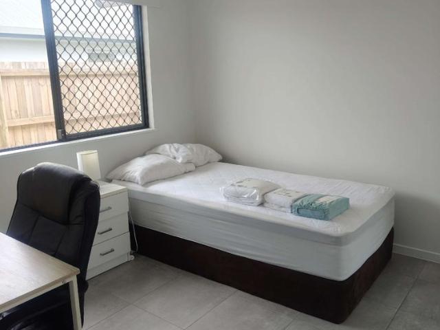 Room for rent in Smithfield, Cairns Regional