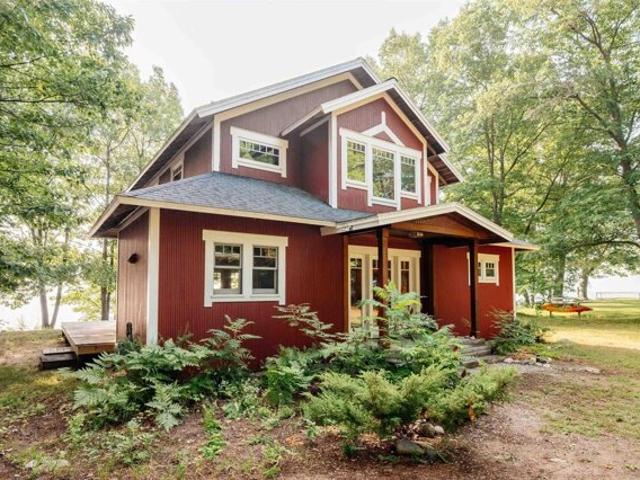 House for sale in Traverse City