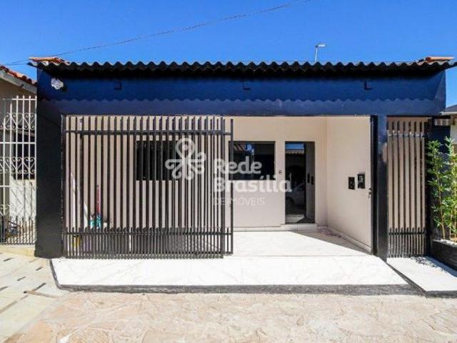 Casa venda em Região Geográfica Imediata do Distrito Federal, Região Integrada de Desenvolvimento do Distrito Federal e Entorno