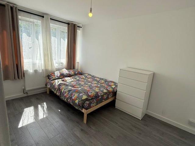Room for rent in Saint Matthias Estate, Poplar Grove