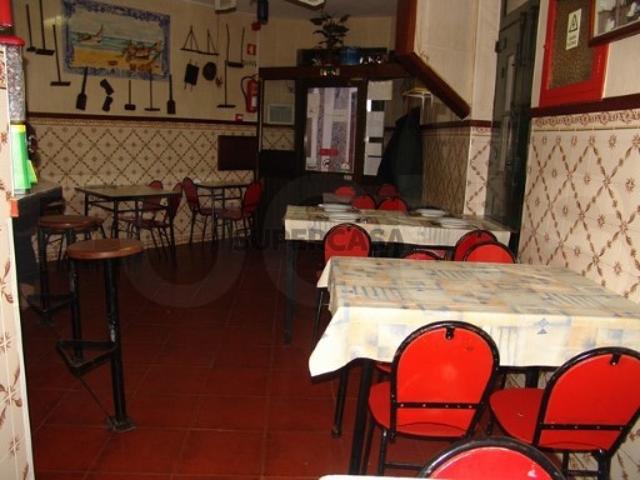 Armazém venda em Sá-Barrocas, Aveiro