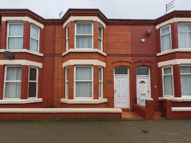 Apartment for rent in Stoneycroft, Calderstones