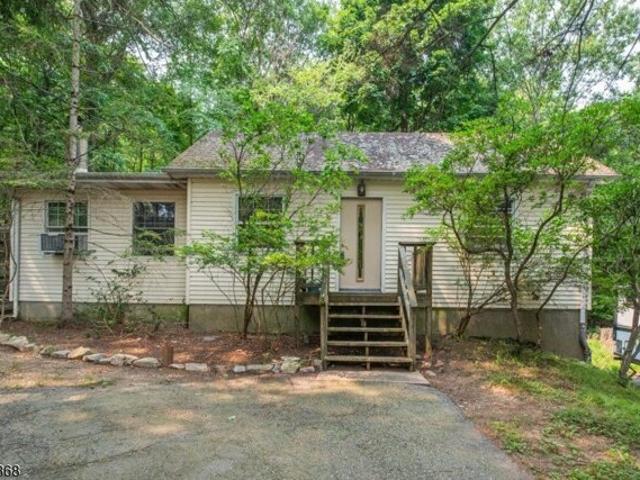 House for sale in Passaic, New Jersey