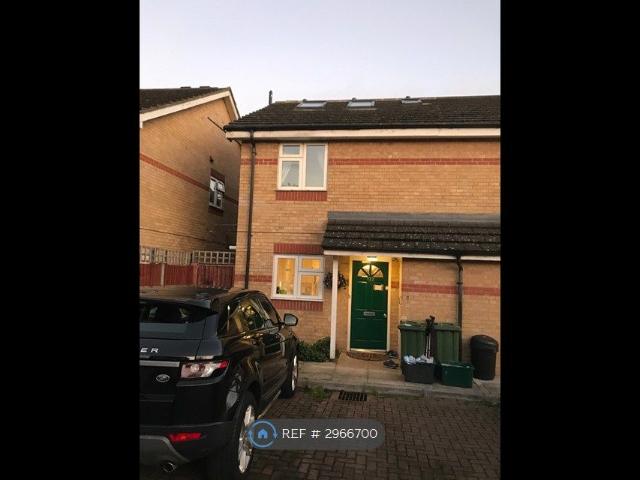 House for rent in Woodford Bridge, Greater London