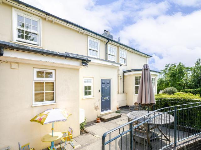 Apartment for rent in Uckfield, Cross In Hand