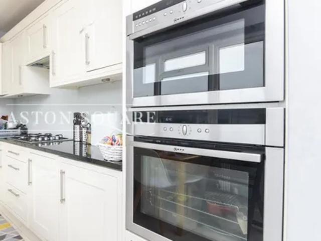 Apartment for rent in Temple Fortune, Greater London