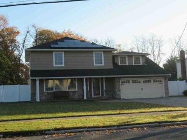 House for sale in Bohemia, New York