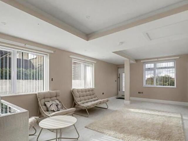 House for sale in Chatham Docks, Chatham