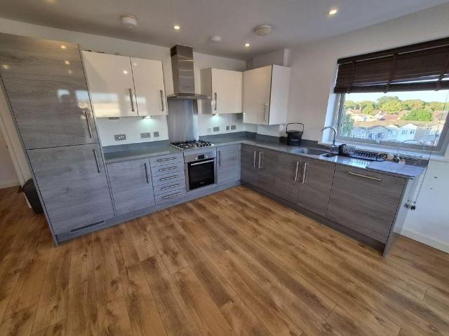 Apartment for rent in Pinner, Greater London
