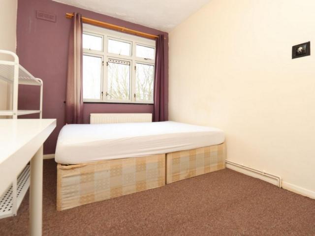 Room for rent in Canary Wharf, Greater London