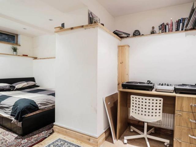 Room for rent in South Hackney, Greater London