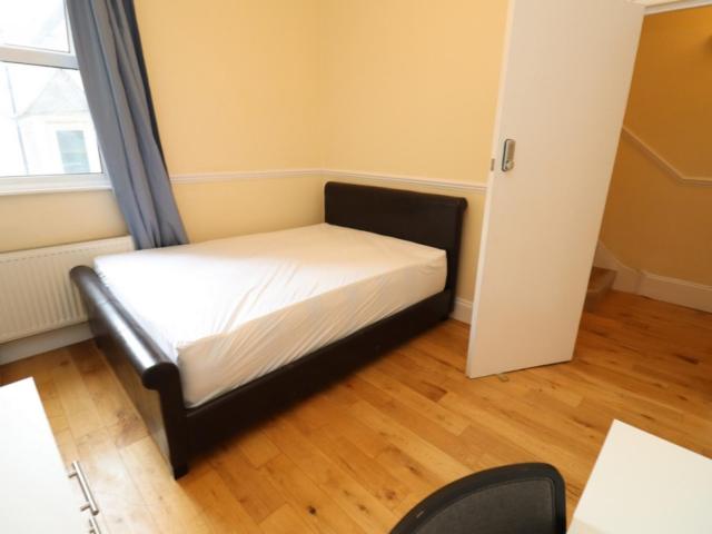 Room for rent in East Greenwich, Greater London