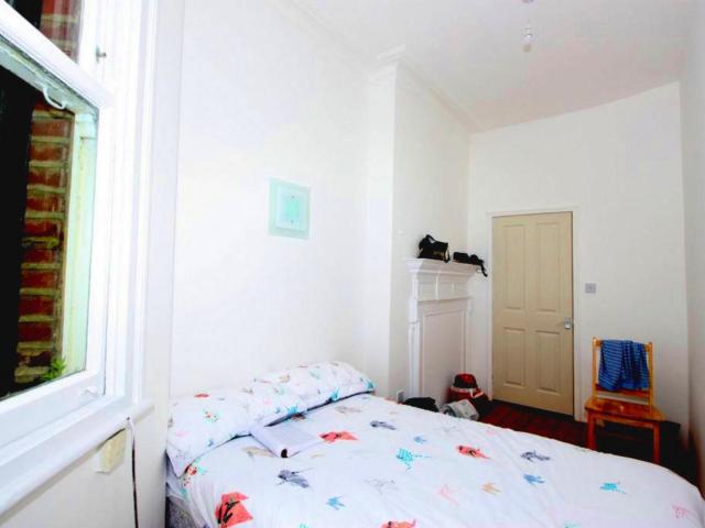 Room for rent in West Hampstead, Greater London