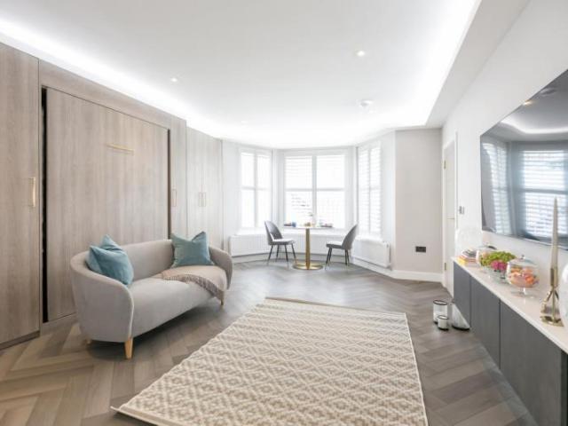 Apartment for rent in Earl's Court, Greater London