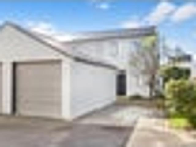 Townhouse for sale in New Lynn