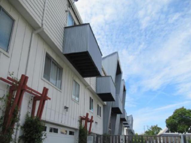 Condo for sale in San Mateo, California