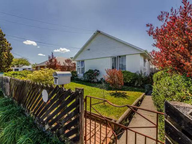 House for rent in Chaslands, Canterbury