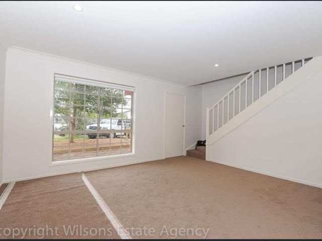 Townhouse for rent in Booker Bay, Gosford