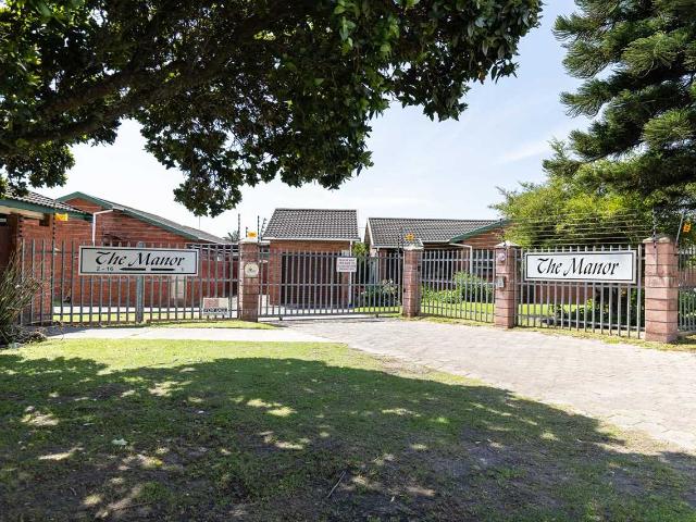 Townhouse for sale in Gqeberha (Port Elizabeth), Nelson Mandela Bay Metropolitan Municipality