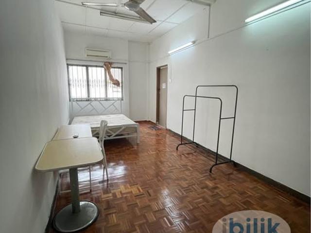 Room for rent in PJU 6, Petaling Jaya