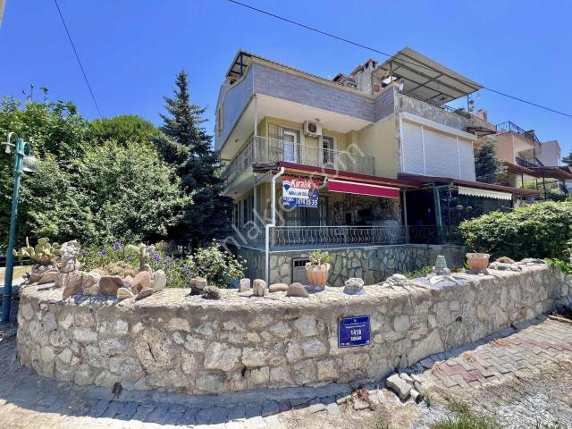 Kuşadasi, Aydin içerisinde kiralık Villa
