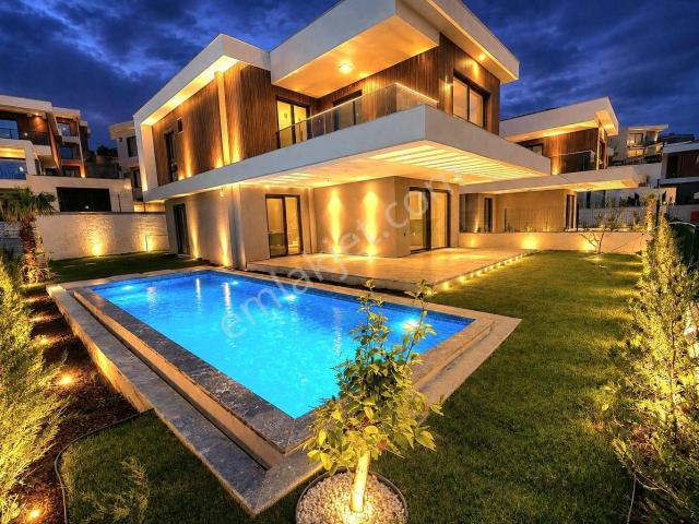Kuşadasi, Aydin içerisinde satılık Villa