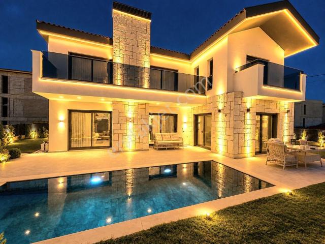 Kuşadasi, Aydin içerisinde satılık Villa