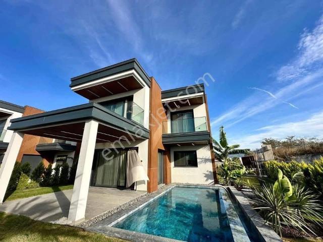 Kuşadasi, Aydin içerisinde satılık Villa